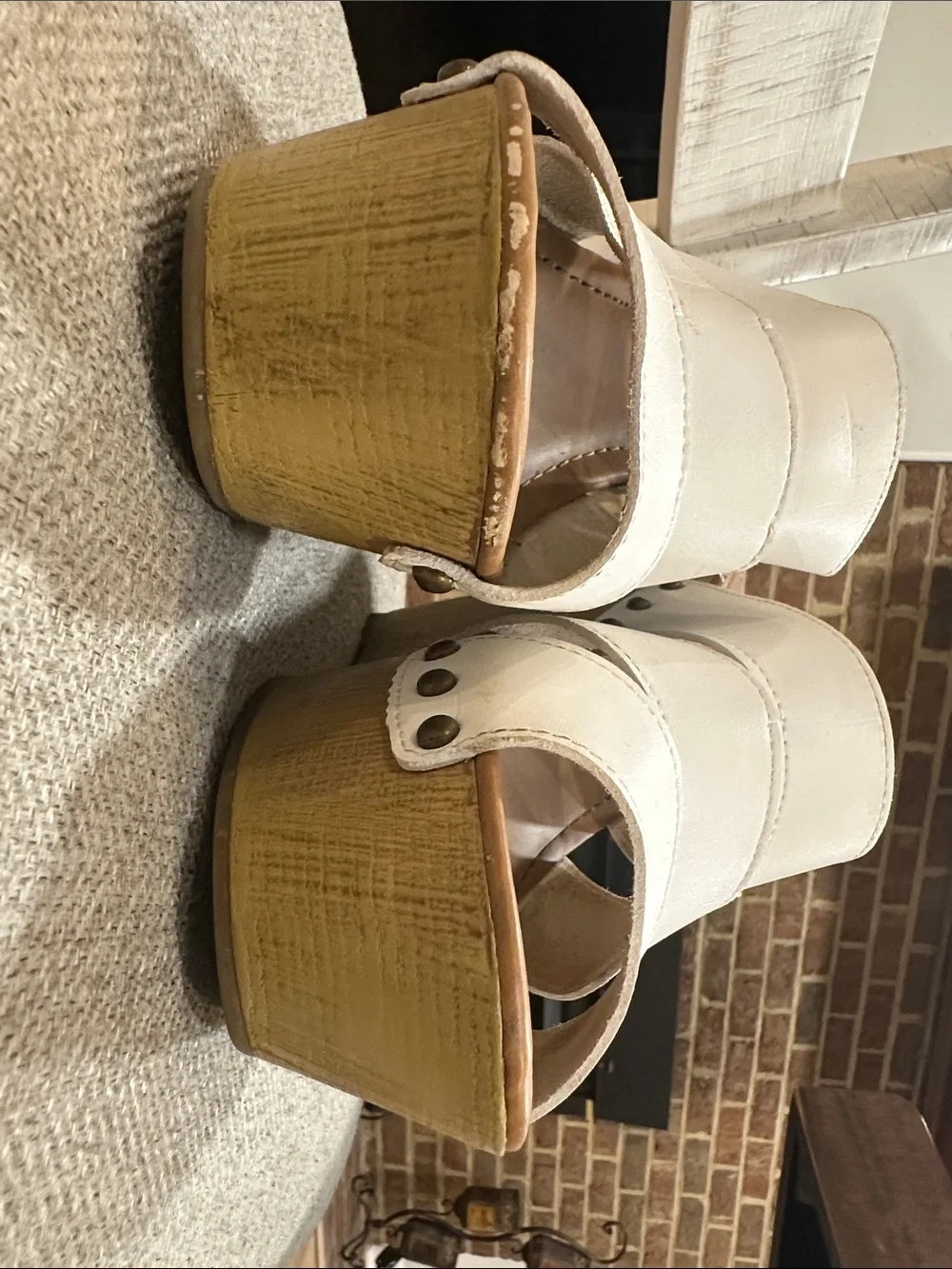 Candie's White Triple-Band Wedges - Picture 4 of 5